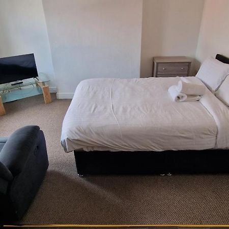 Self Check In Apartment Донкастер Экстерьер фото